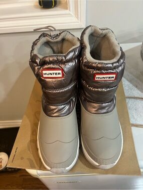 Hunter Metallic Taupe Puffy Winter Boots